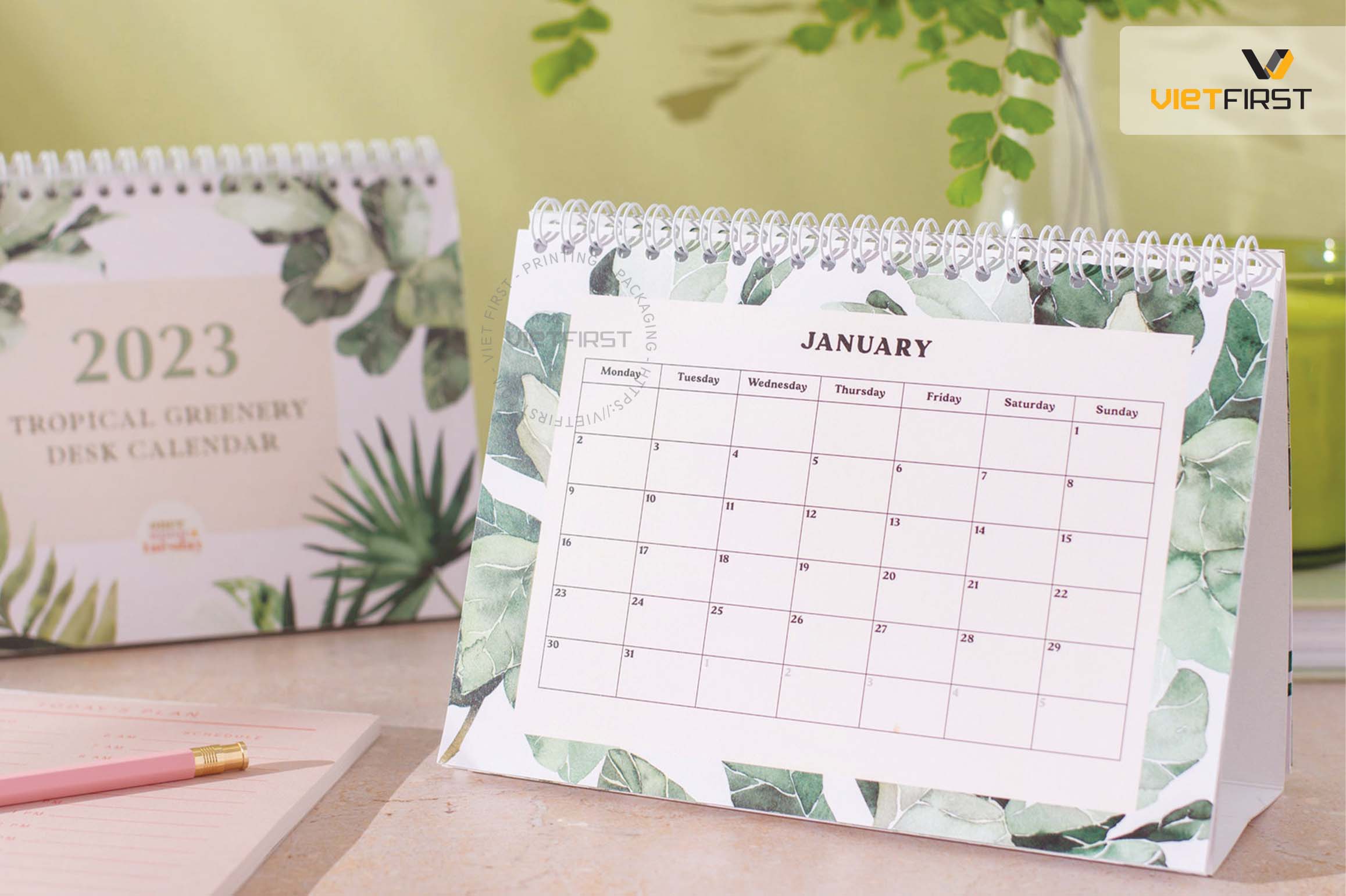 lịch để bàn 2023